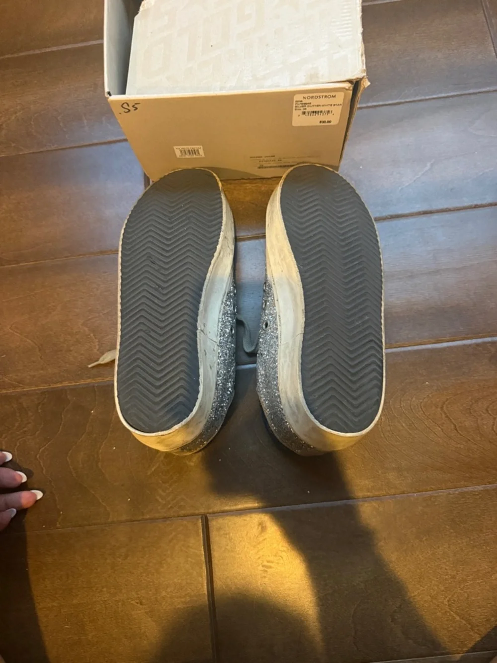 Authentic Golden Goose Glittery Low-Top Sneakers with Metallic Accents - Picture 6 of 7